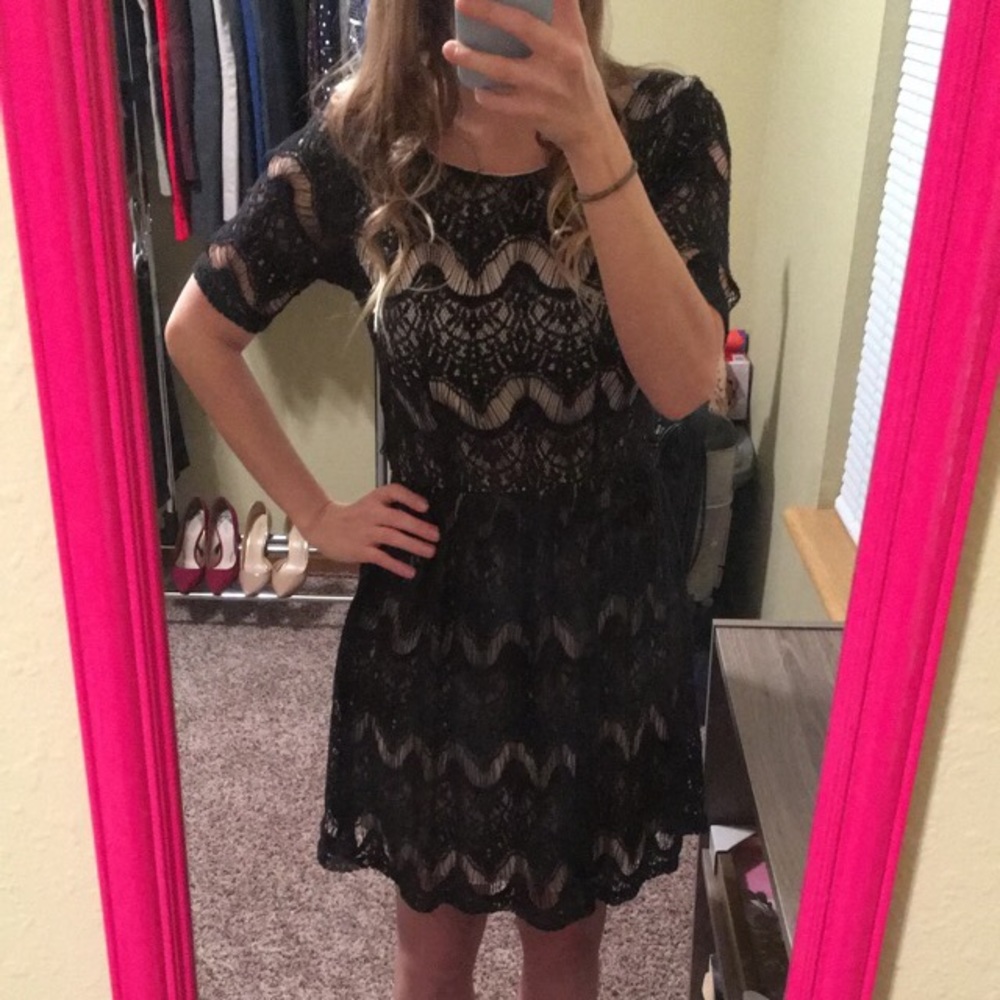 Gorgeous black and cream lace dress